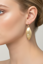 marquis leaf with diamond accent,18k