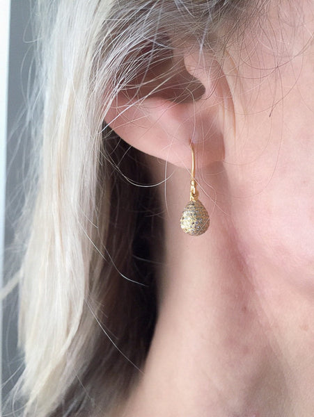 Pavé Diamond drop earrings, 18k