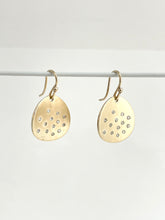 18k ,diamond 'shield of faith'