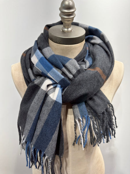 Shawl scarf fringed dark gray /blue’s