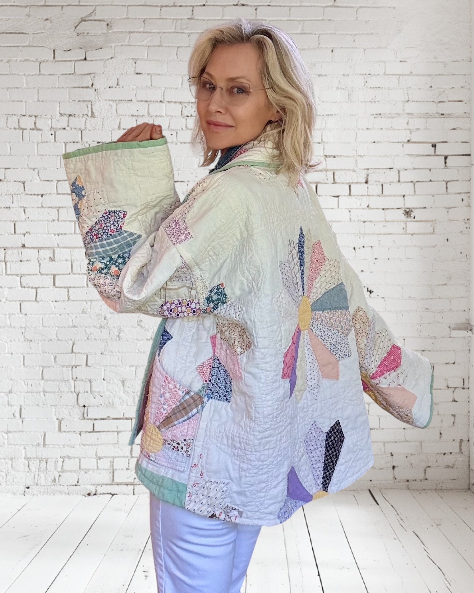 Quilt jacket “party plates”