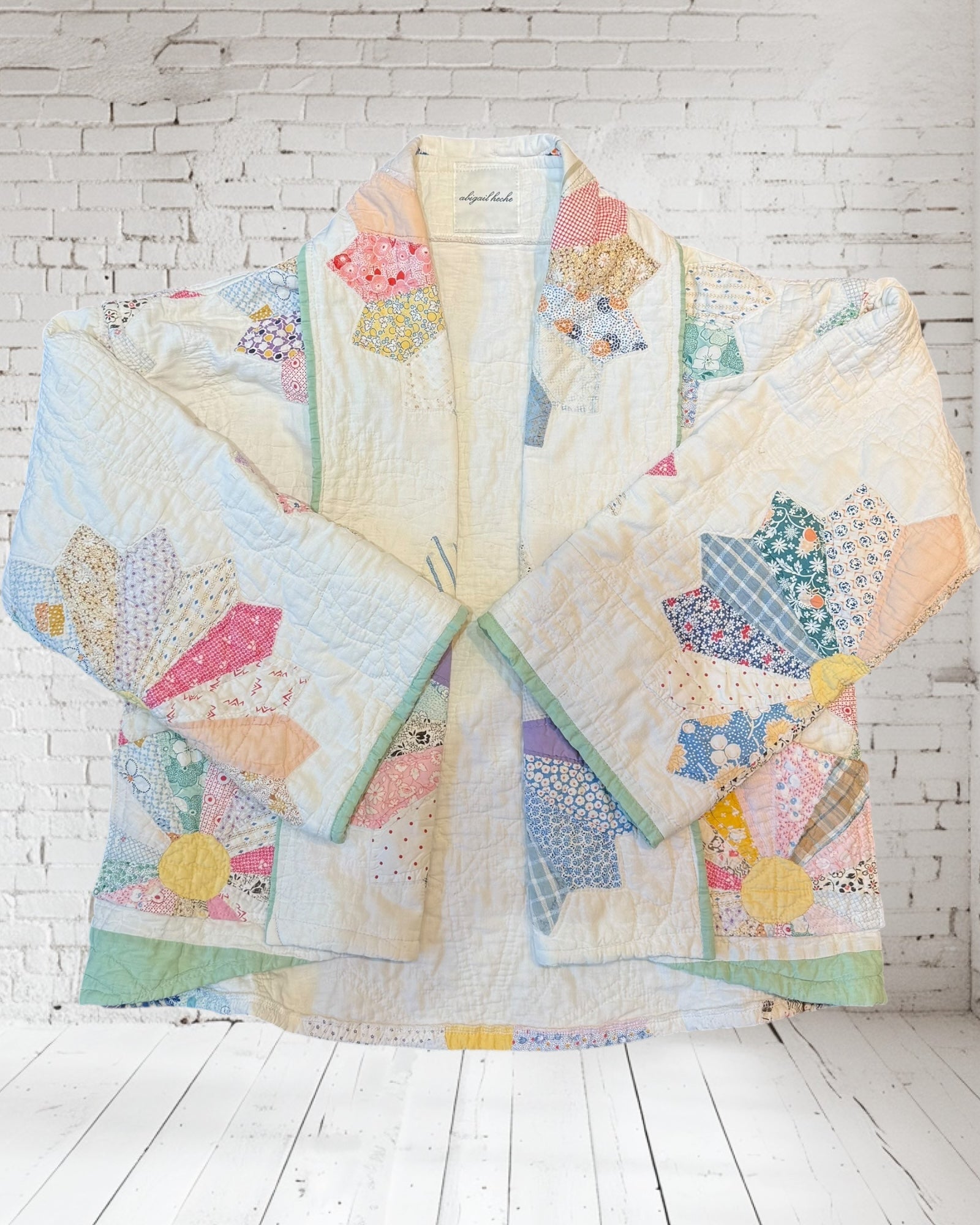 Quilt jacket “party plates”