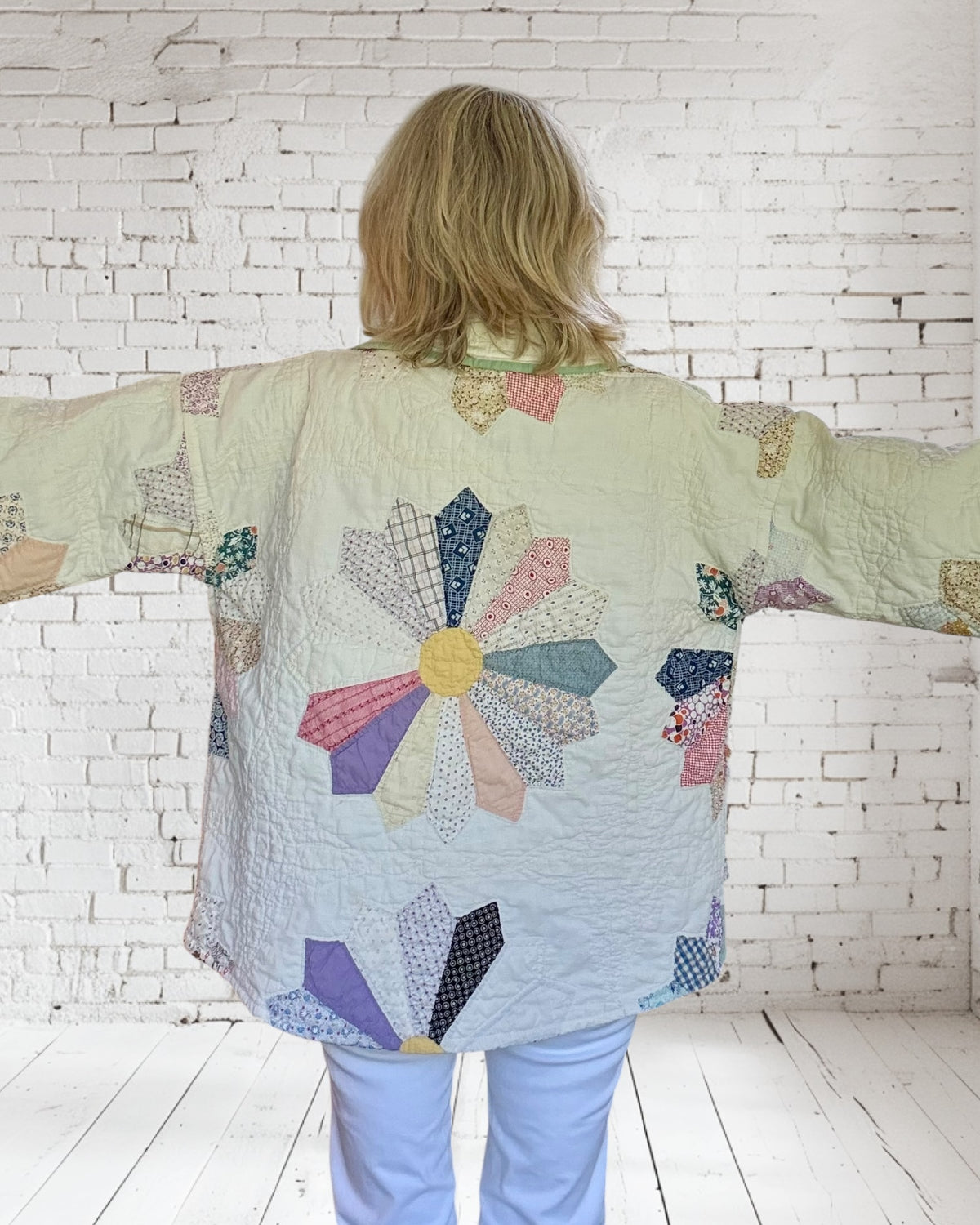 Quilt jacket “party plates”