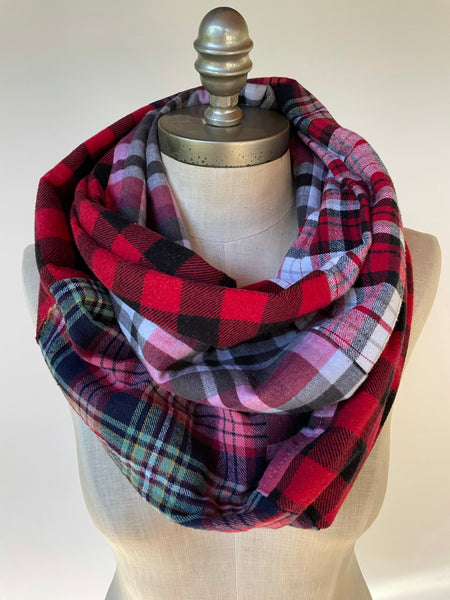 Red Flannel  infinity 🧣 scarf