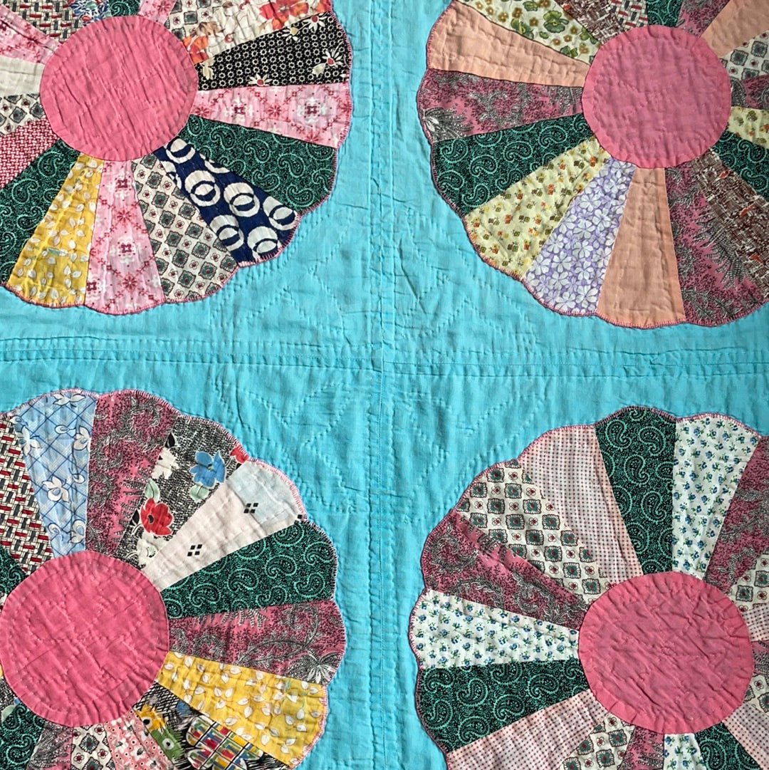 Quilt Vintage Dresden plate- aqua - abigailheche