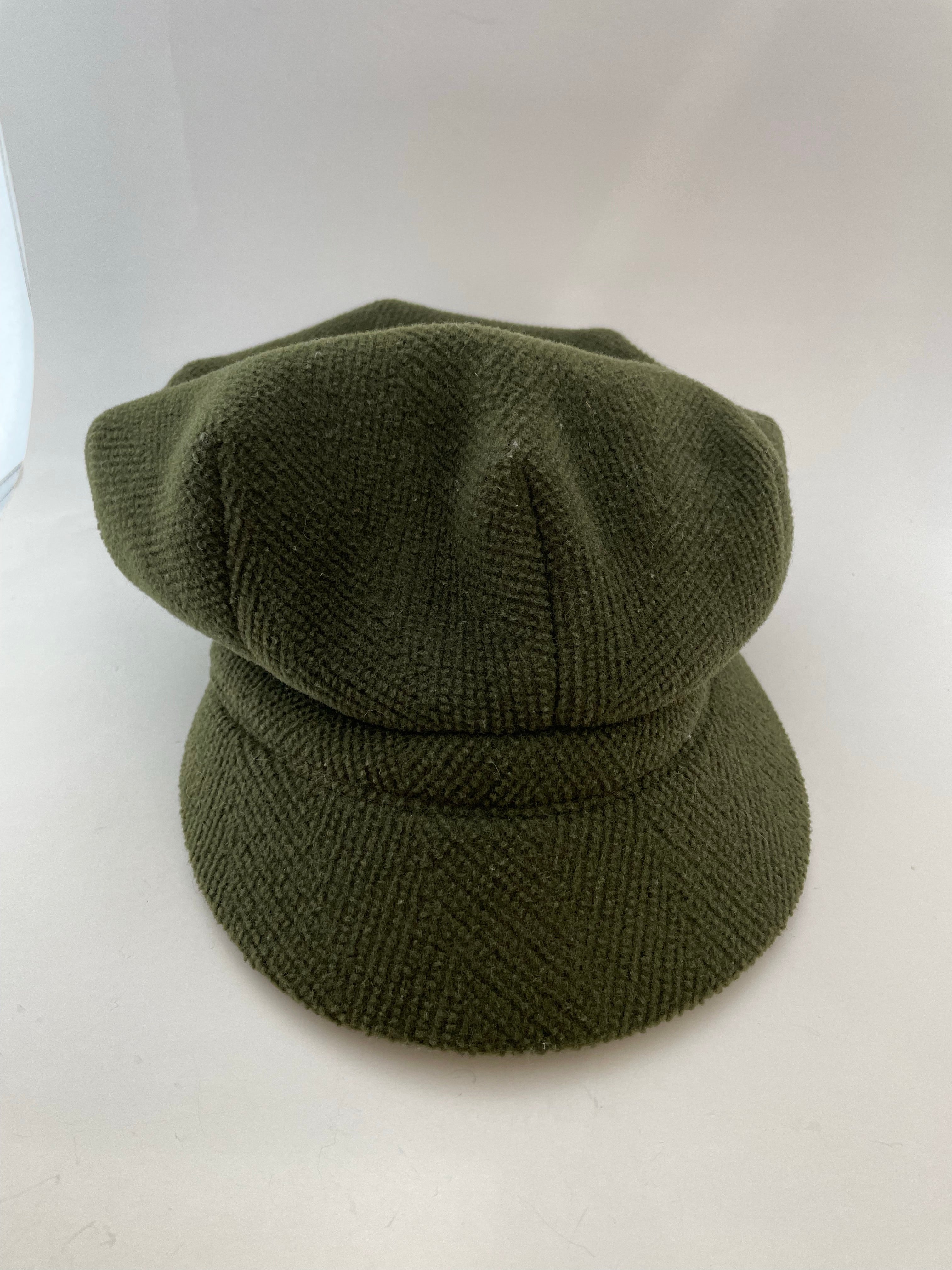 Hat- newsboy cap